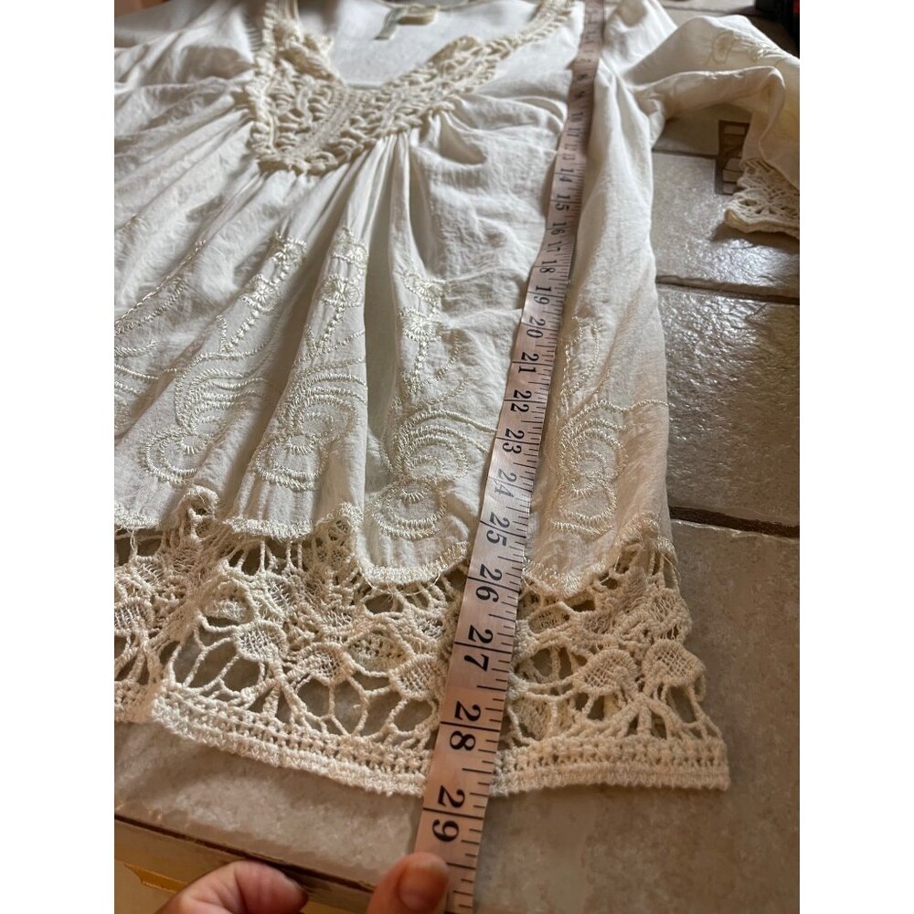 Forgotten Grace Ivory Embroidered Crochet Tunic Top V-Neck 3/4Sleeve Size Large - Picture 10 of 17